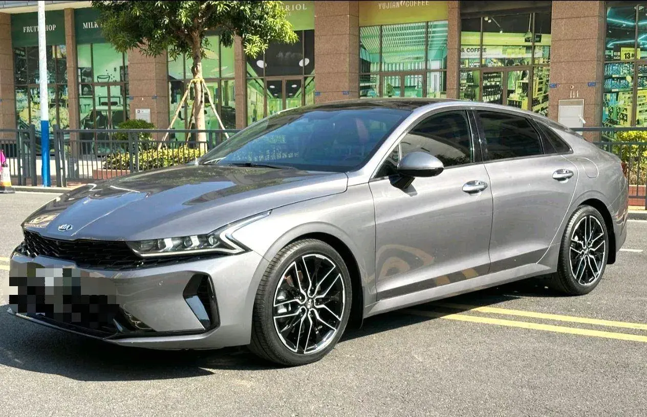 2021 Toyota Camry 2.0L 178HP L4 CVT