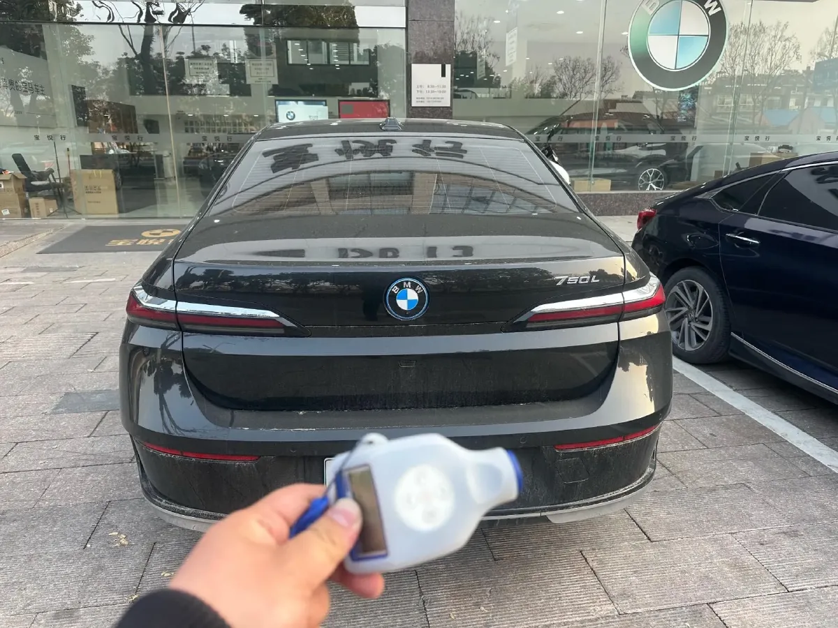 2023 BMW i7 BEV 101.7KWH,autocango,china used car exporter,china ev exporter,chinese used car exporter,chinese used ev exporter