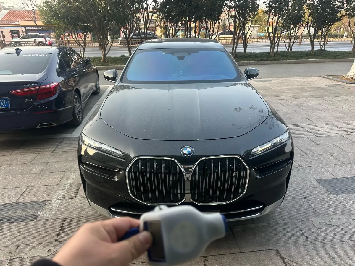 2023 BMW i7 BEV 101.7KWH,autocango,china used car exporter,china ev exporter,chinese used car exporter,chinese used ev exporter