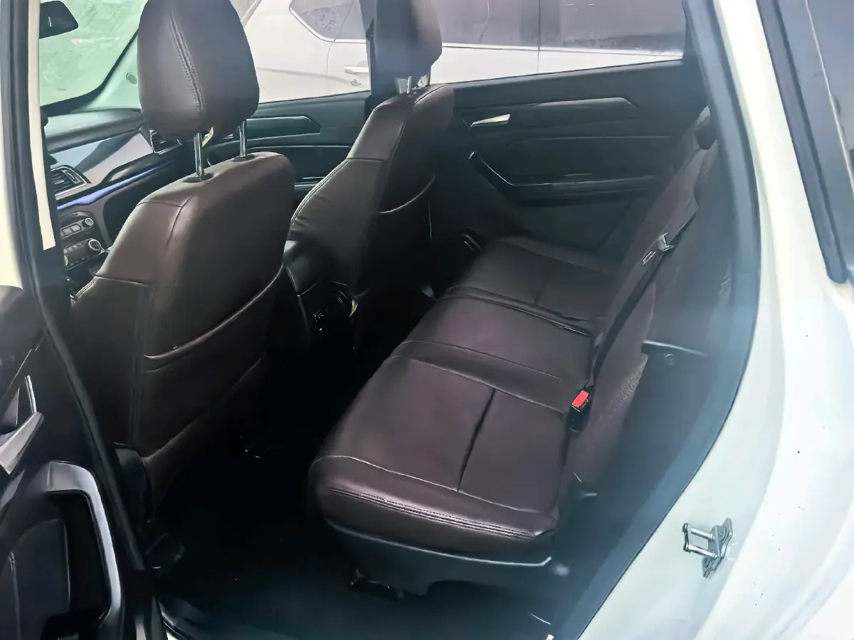 2017 BAIC WeiWang M50F 1.5L 116HP L4 5MT,autocango,china used car exporter,china ev exporter,chinese used car exporter,chinese used ev exporter