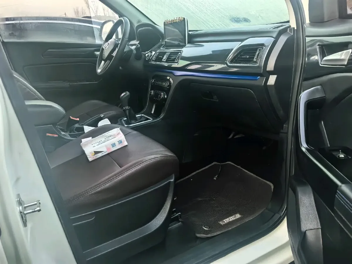 2017 BAIC WeiWang M50F 1.5L 116HP L4 5MT,autocango,china used car exporter,china ev exporter,chinese used car exporter,chinese used ev exporter