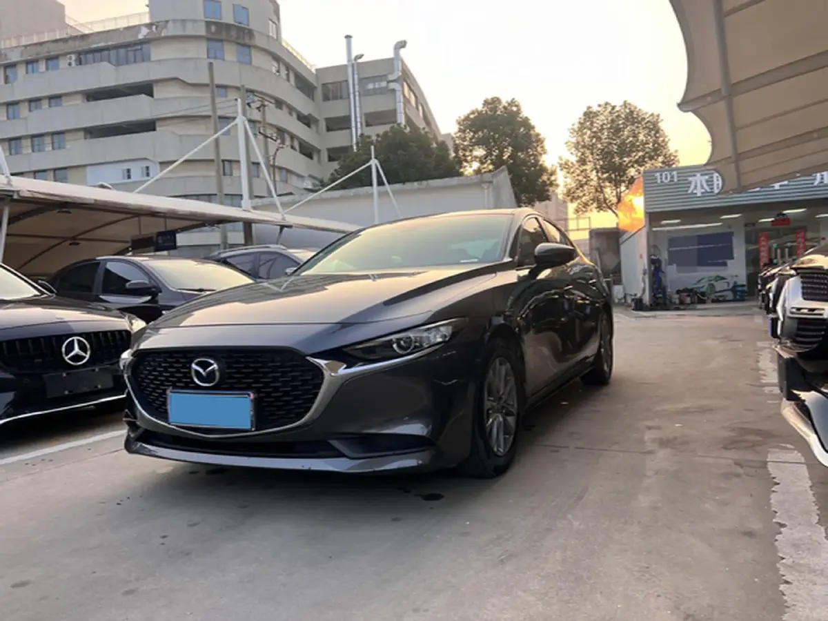 2021 Mazda 3 Axela 2.0L 158HP L4 6AT