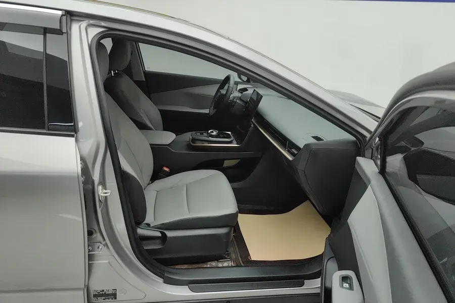 2024 Toyota bZ3 BEV 49.92KWH,autocango,china used car exporter,china ev exporter,chinese used car exporter,chinese used ev exporter