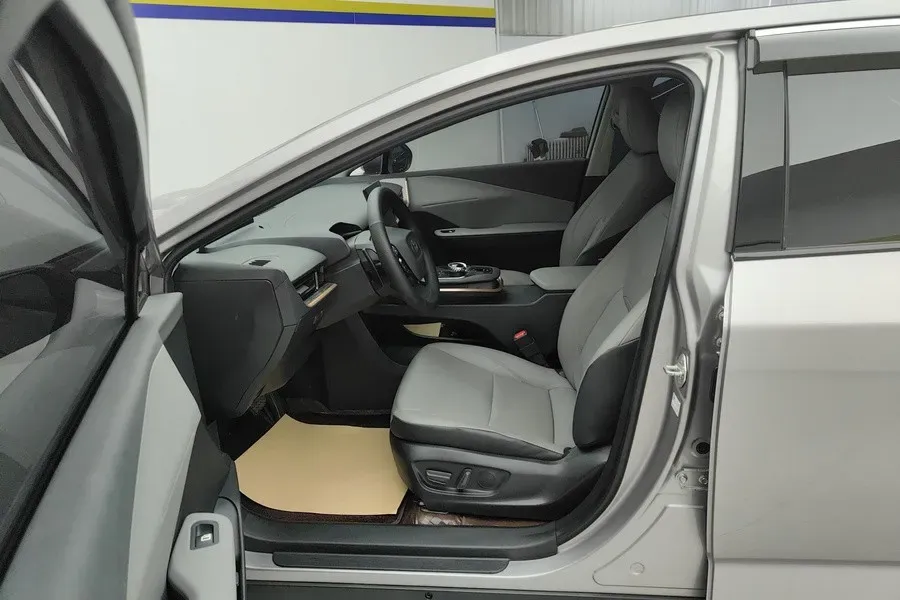 2024 Toyota bZ3 BEV 49.92KWH,autocango,china used car exporter,china ev exporter,chinese used car exporter,chinese used ev exporter