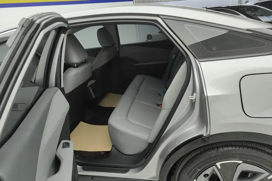 2024 Toyota bZ3 BEV 49.92KWH,autocango,china used car exporter,china ev exporter,chinese used car exporter,chinese used ev exporter