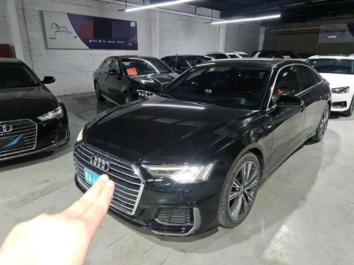 2021 Audi A6L 2.0T 224HP L4 7DCT