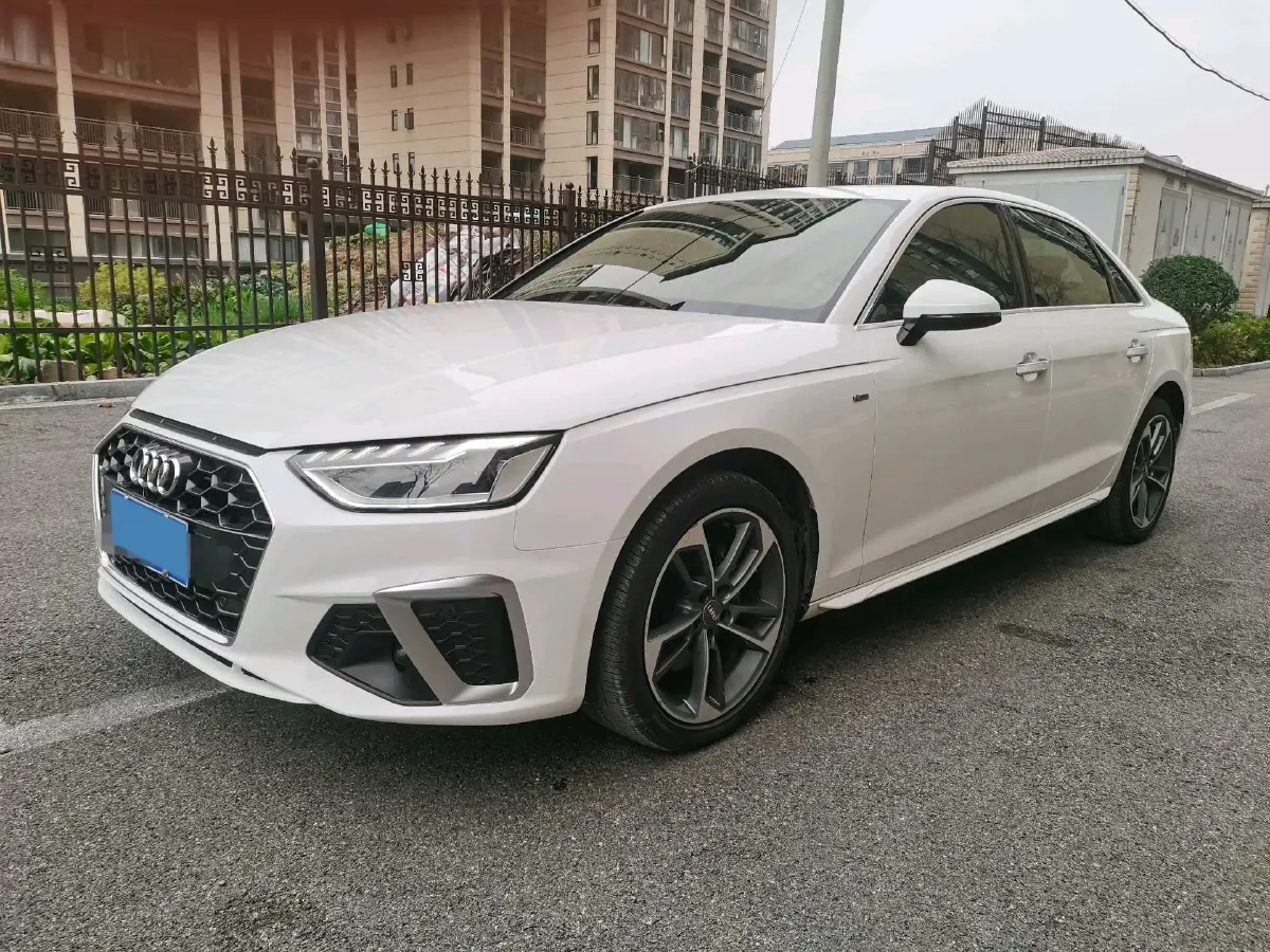 2020 Audi A4L 2.0T 190HP L4 7DCT