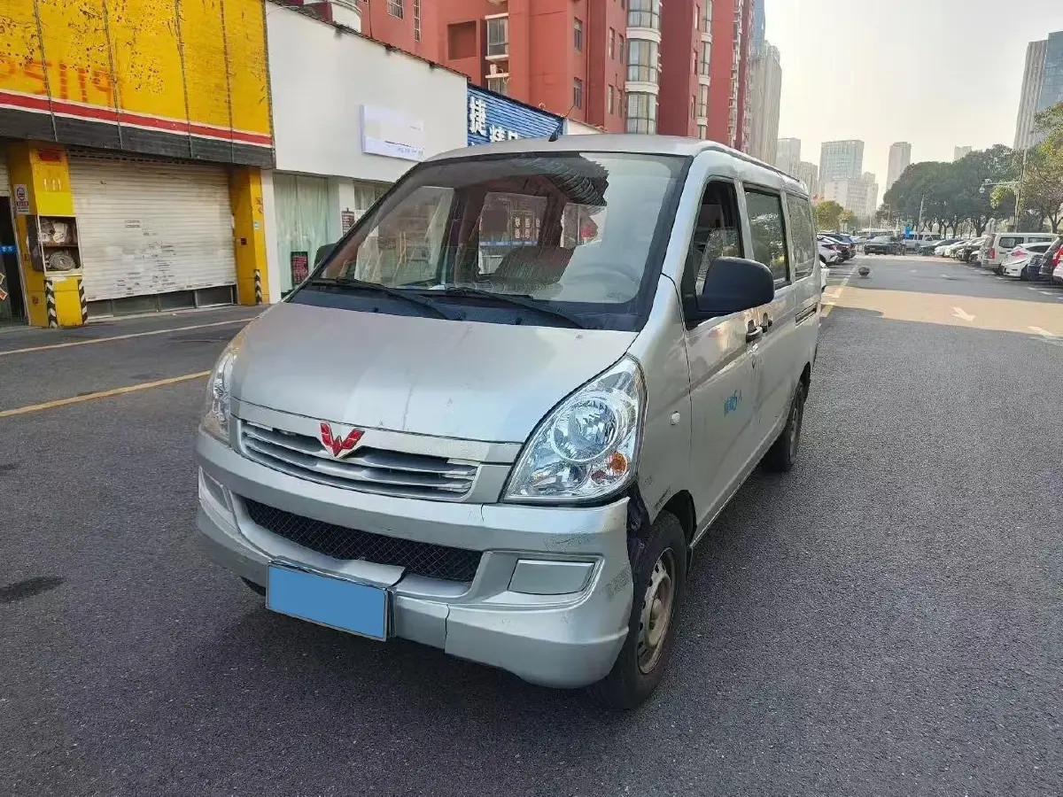 2019 WuLing RongGuang 1.2L 82HP L4 5MT