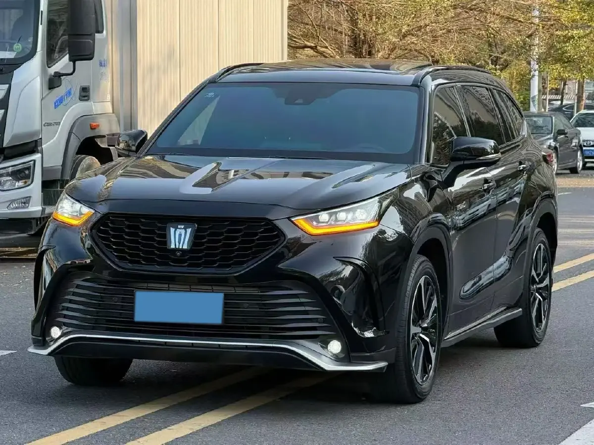 2022 Toyota Crown Kluger 2.5L 192HP L4 E-CVT Hybrid