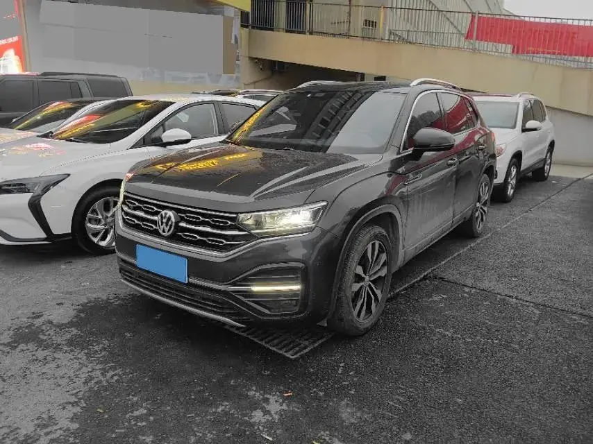 2021 Volkswagen Tayron 2.0T 220HP L4 7DCT