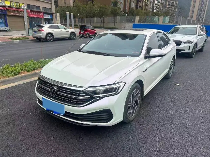 2025 Volkswagen Sagitar 1.5T 160HP L4 7DCT