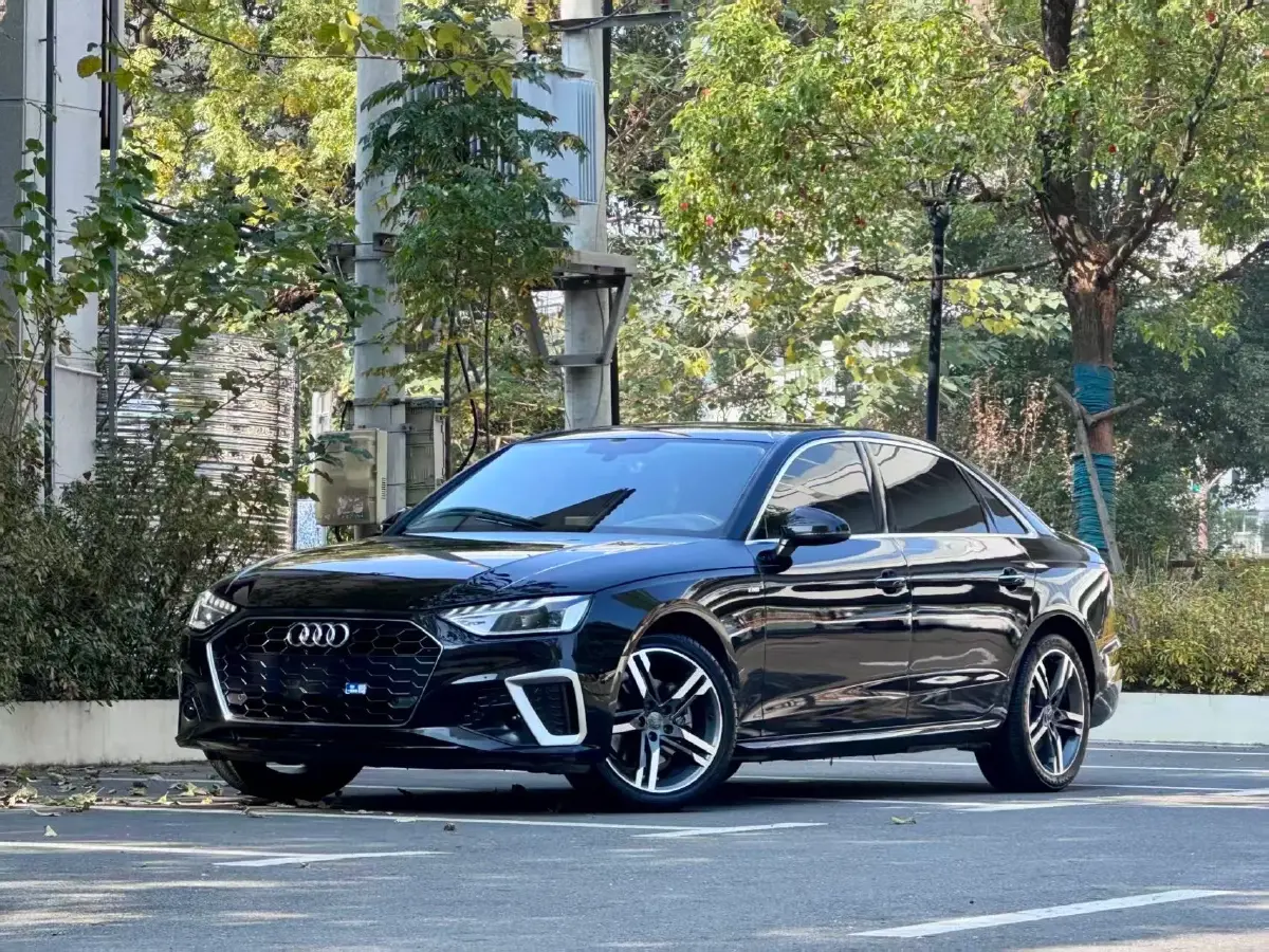2020 Audi A4L 2.0T 190HP L4 7DCT