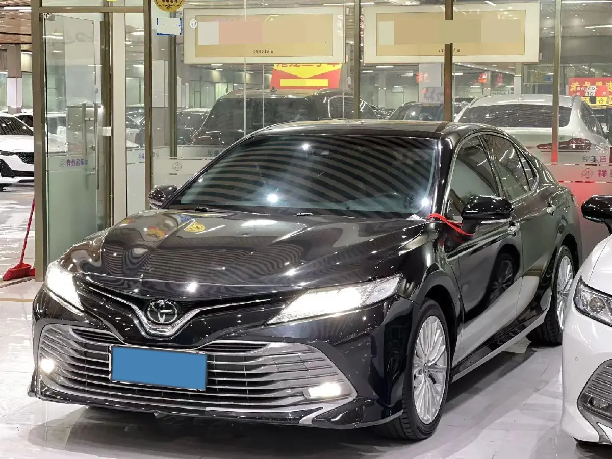 2019 Toyota Camry 2.5L 209HP L4 8AT