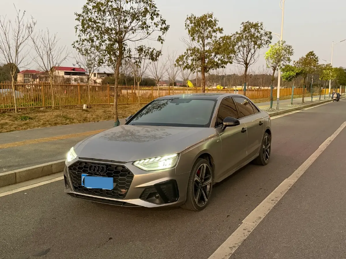 2024 Audi A4L 2.0T 190HP L4 7DCT