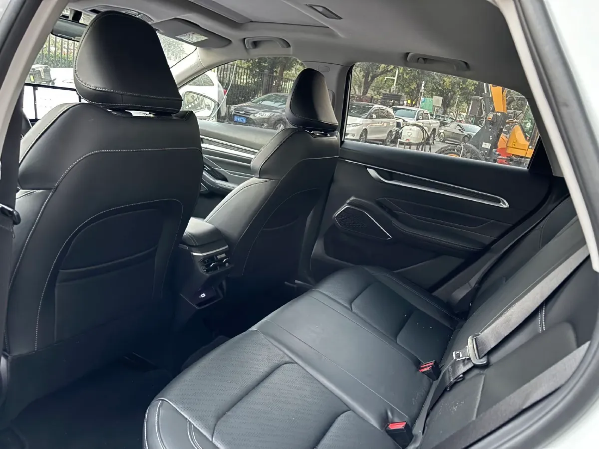 2023 Geely Emgrand 1.5L 127HP L4 CVT,autocango,china used car exporter,china ev exporter,chinese used car exporter,chinese used ev exporter