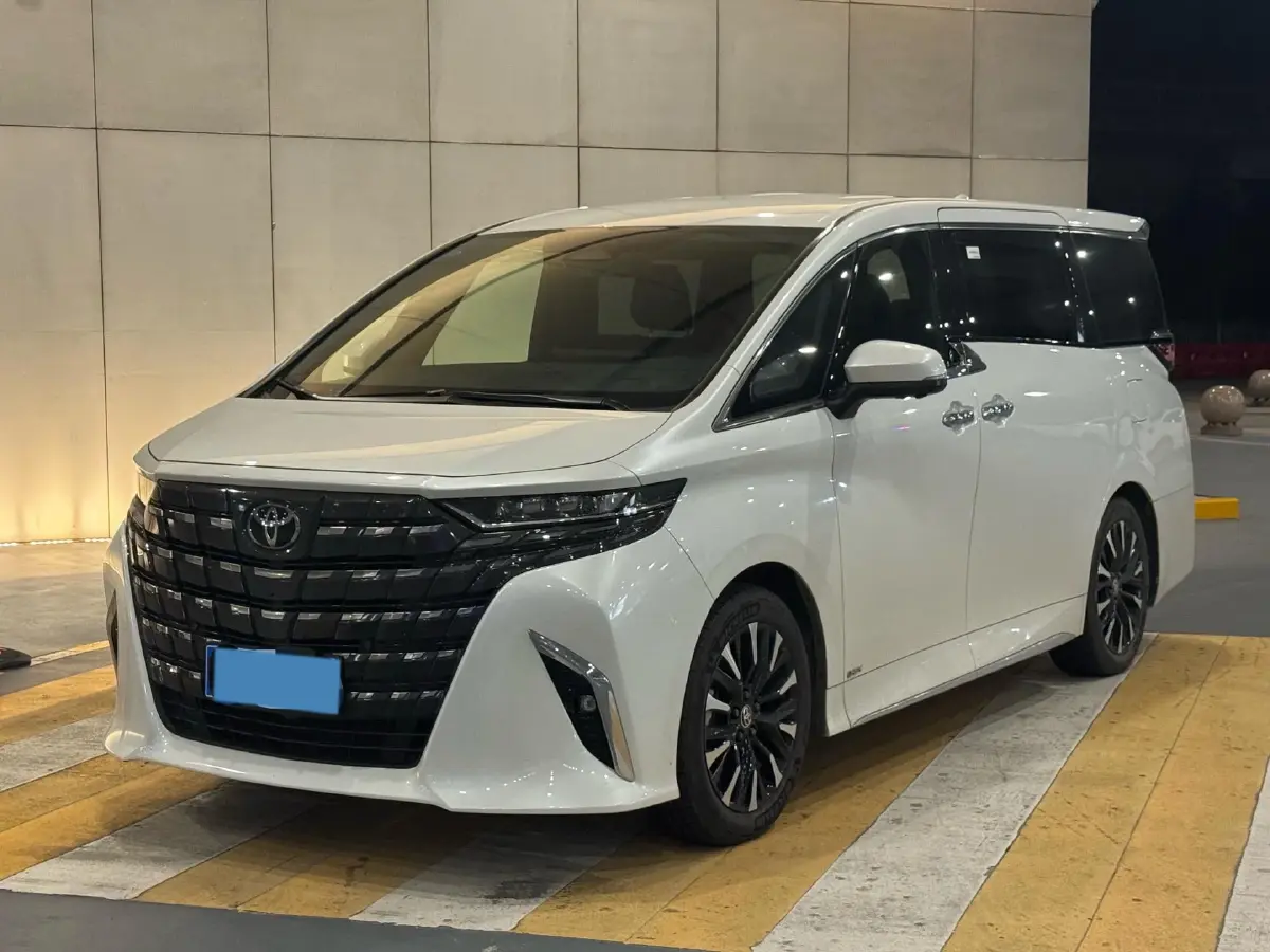 2024 Toyota Alphard 2.5L 190HP L4 E-CVT Hybrid