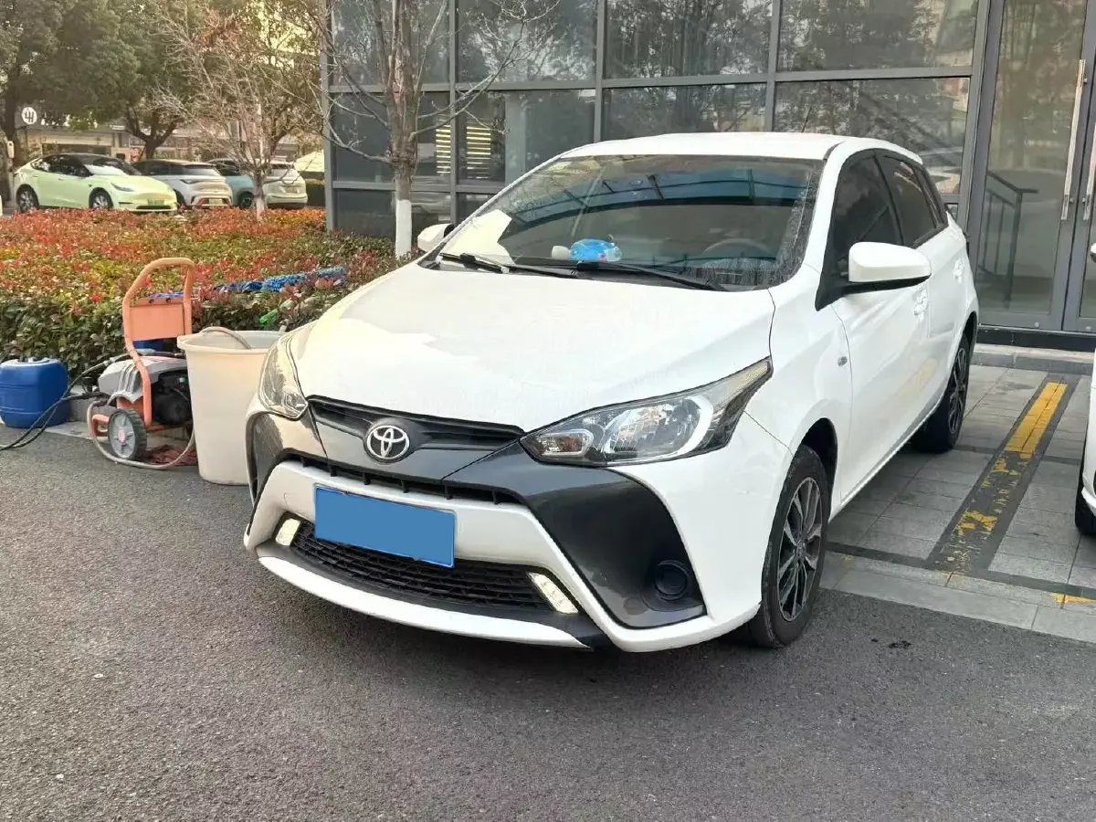 2021 Toyota Yaris L 1.5L 112HP L4 CVT
