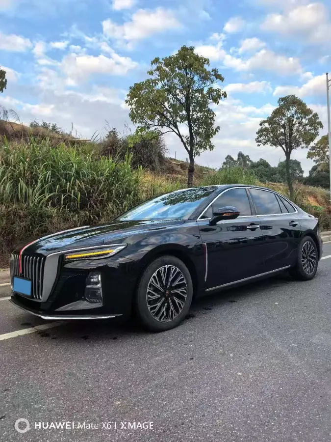 2023 HongQi H5 2.0T 224HP L4 8AT