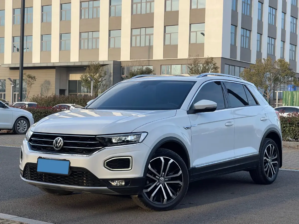 2020 Volkswagen T-Roc 1.4T 150HP L4 7DCT