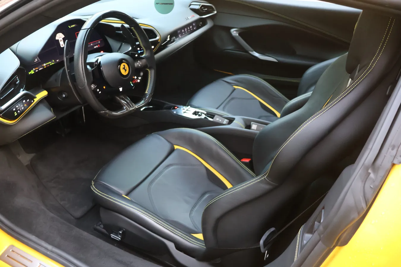 2021 Ferrari 296 3.0T 663HP V6 8DCT PHEV 7.45KWH,autocango,china used car exporter,china ev exporter,chinese used car exporter,chinese used ev exporter