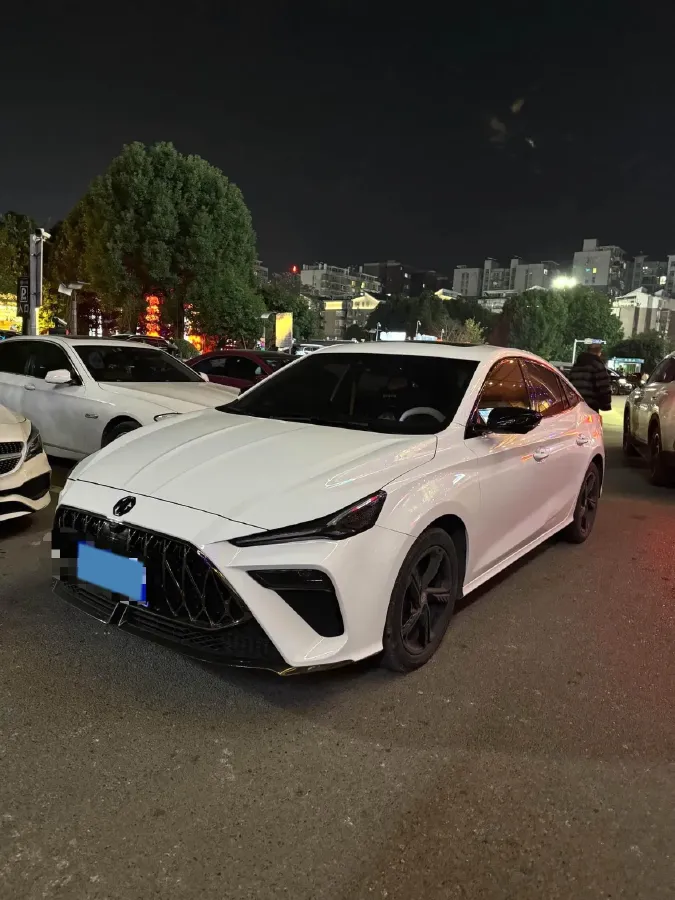 2022 MG 5 Scorpio 1.5T 181HP L4 7DCT,autocango,china used car exporter,china ev exporter,chinese used car exporter,chinese used ev exporter