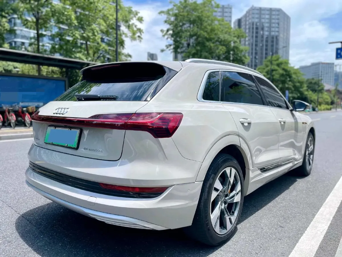2019 Audi e-tron 2AT BEV 95KWH,autocango,china used car exporter,china ev exporter,chinese used car exporter,chinese used ev exporter