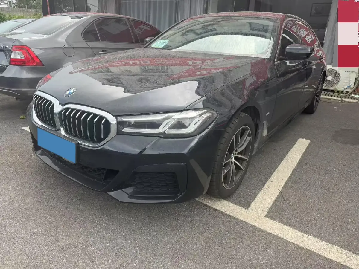 2022 BMW 5 Series 2.0T 184HP L4 8AT