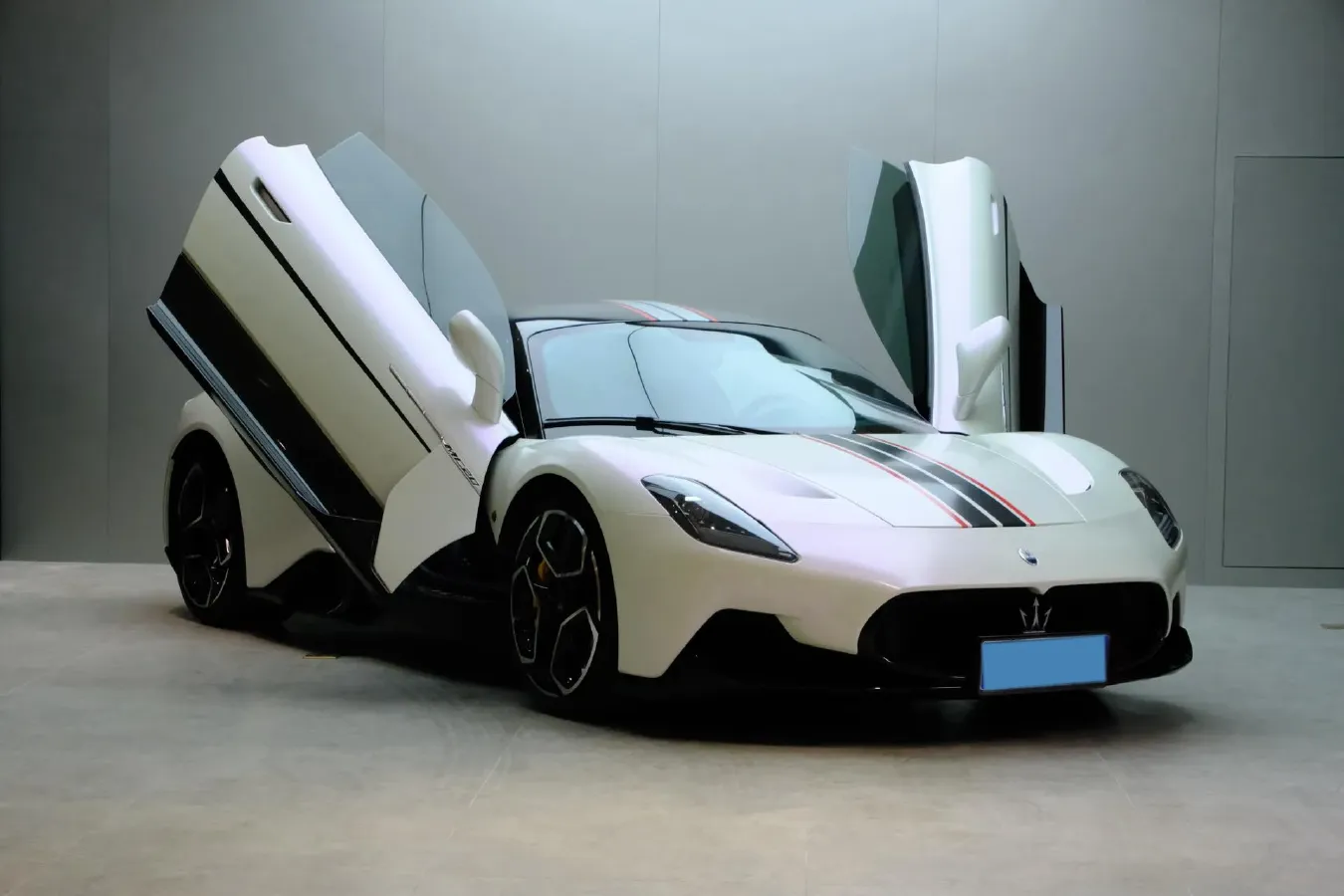 2020 Maserati MC20 3.0T 630HP V6 8DCT,autocango,china used car exporter,china ev exporter,chinese used car exporter,chinese used ev exporter