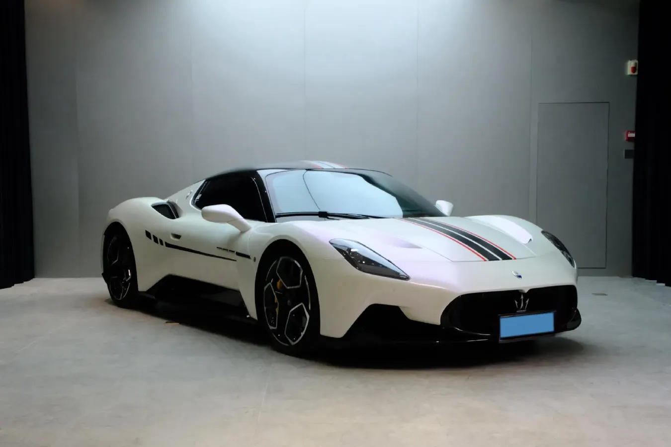 2020 Maserati MC20 3.0T 630HP V6 8DCT,autocango,china used car exporter,china ev exporter,chinese used car exporter,chinese used ev exporter