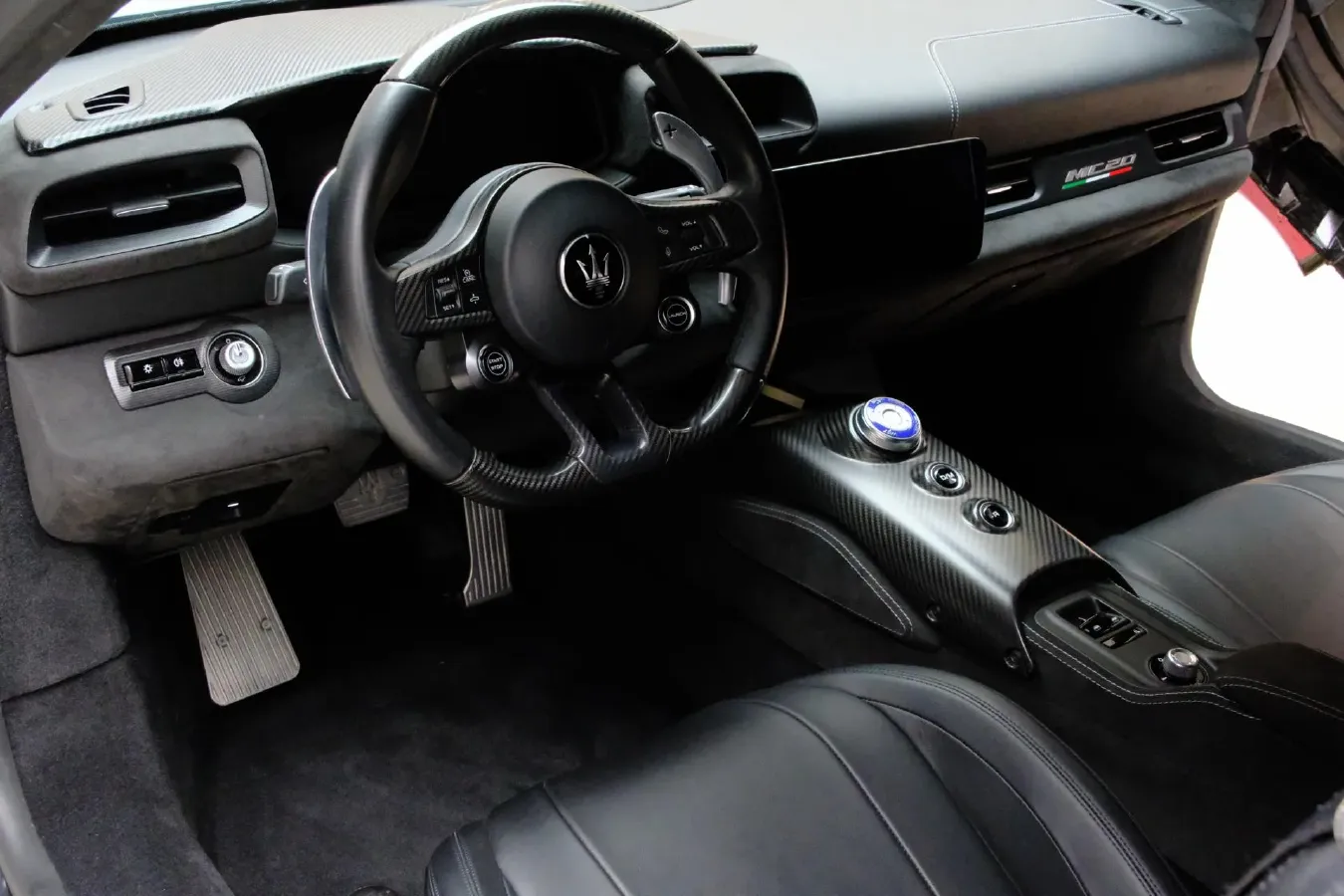 2020 Maserati MC20 3.0T 630HP V6 8DCT,autocango,china used car exporter,china ev exporter,chinese used car exporter,chinese used ev exporter