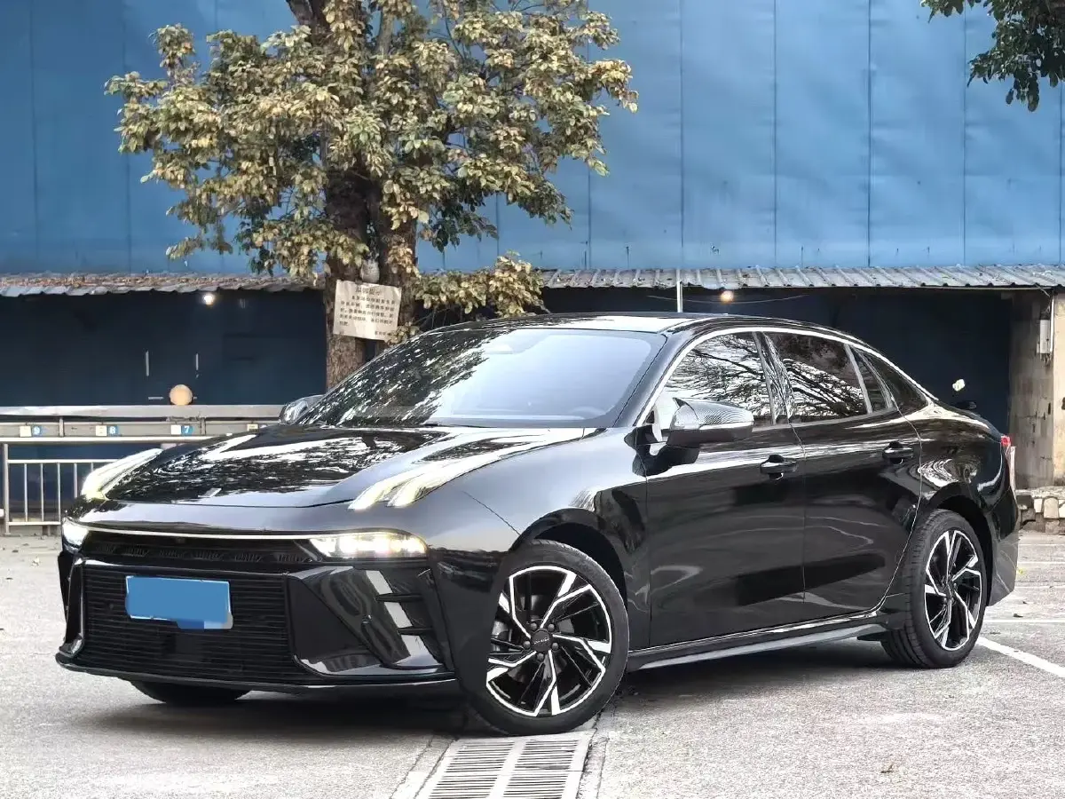 2025 LYNK&CO 03 1.5T 181HP L4 7DCT