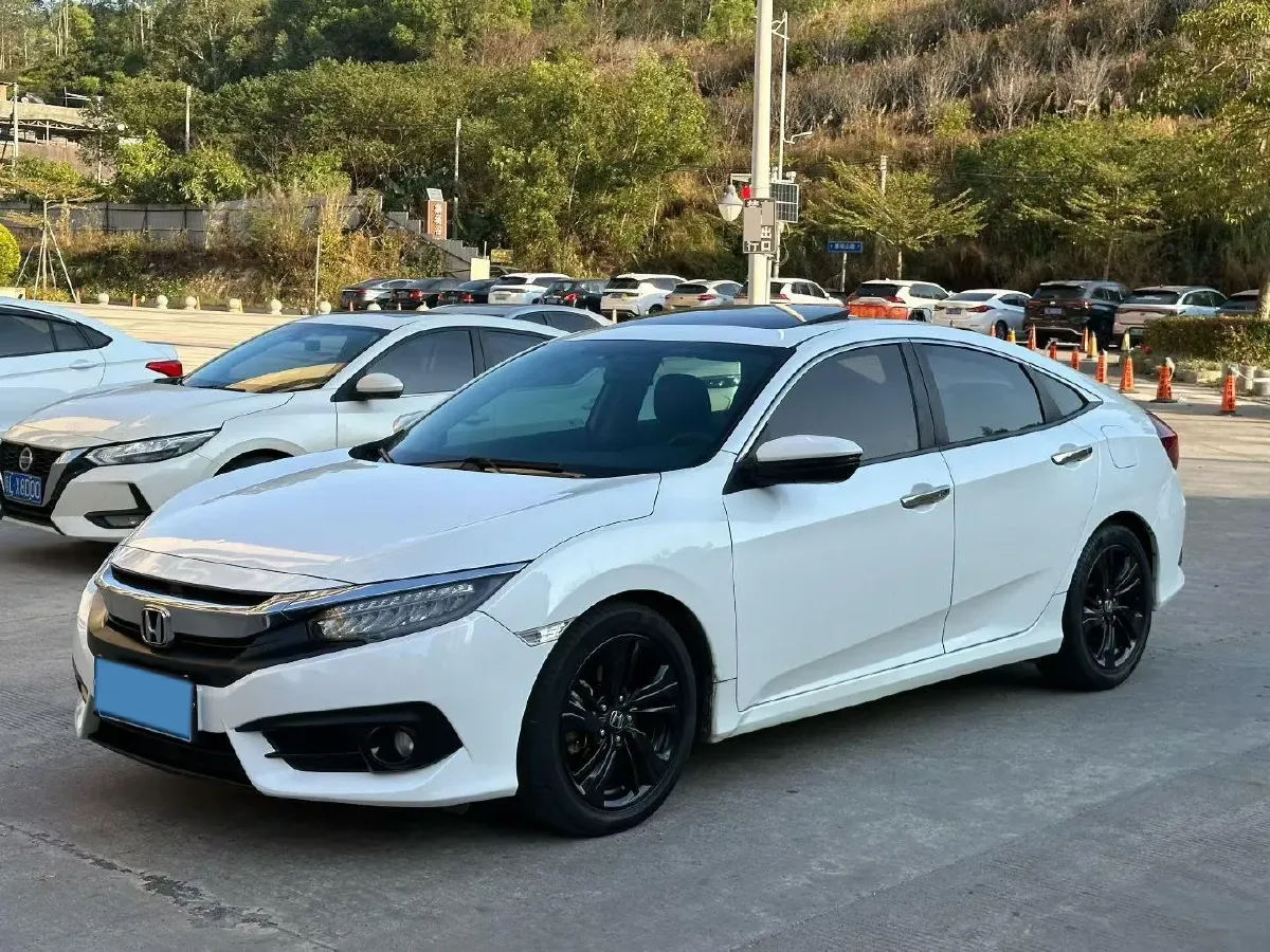 2016 Honda Civic 1.5T 177HP L4 CVT,autocango,china used car exporter,china ev exporter,chinese used car exporter,chinese used ev exporter