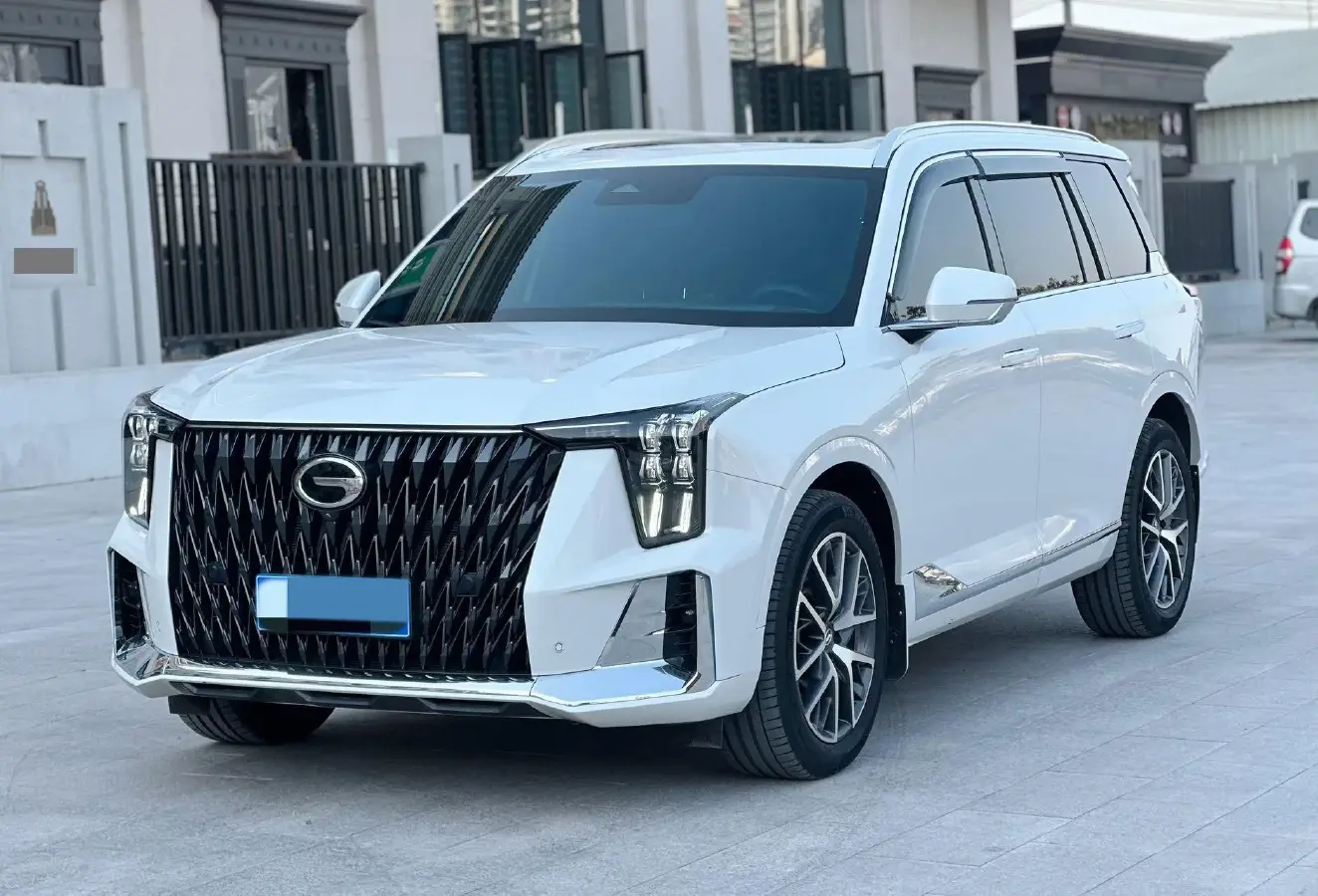 2022 GAC Trumpchi GS8 2.0T 190HP L4 E-CVT Hybrid