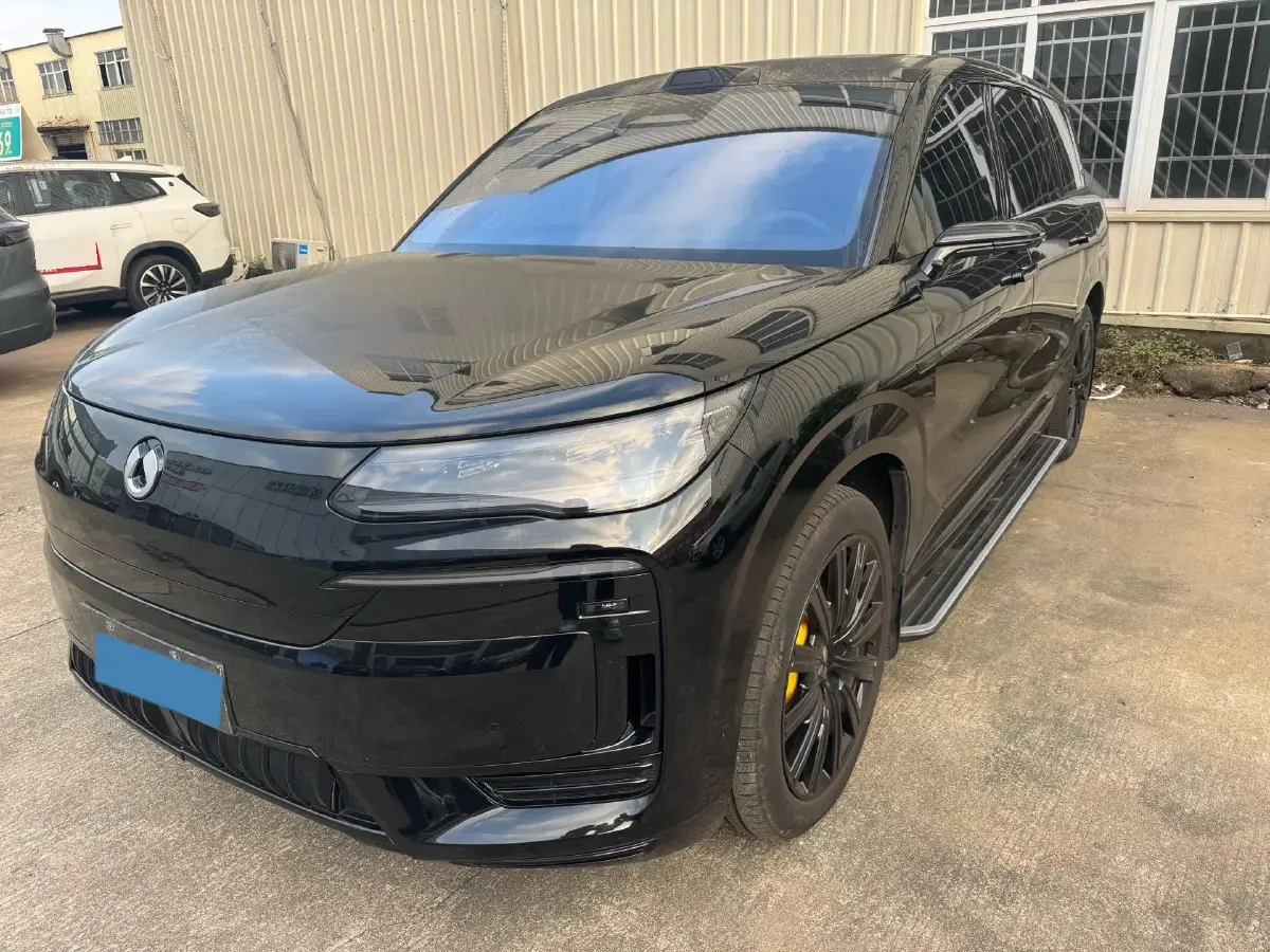 2025 Denza D9 1.5T 156HP L4 E-CVT PHEV 40KWH