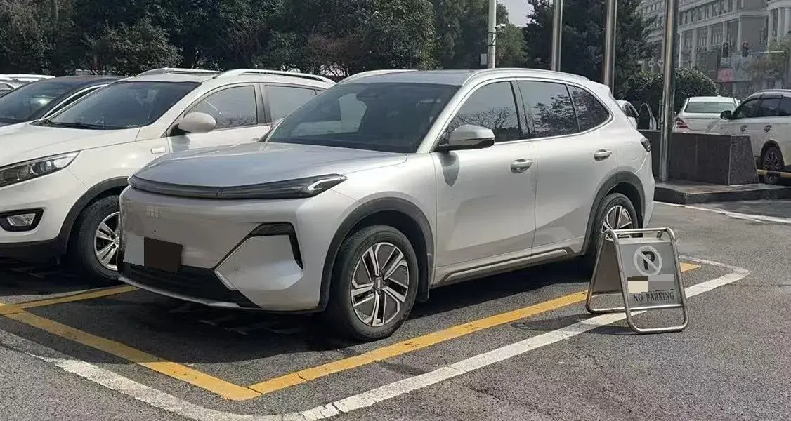 2025 BYD Sea Lion 05 DM-i 1.5L 101HP L4 E-CVT PHEV 18.3KWH