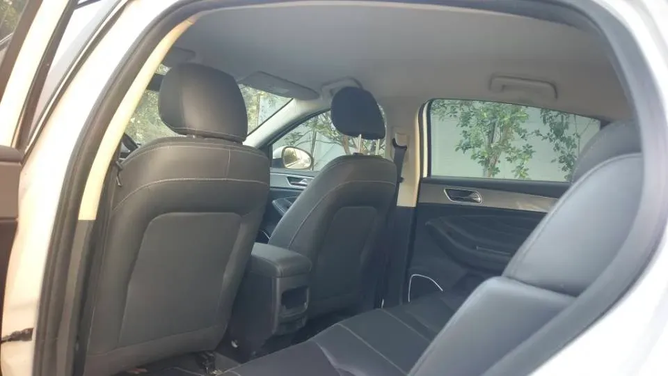 2020 Chery Arrizo 5 1.5T 156HP L4 5MT,autocango,china used car exporter,china ev exporter,chinese used car exporter,chinese used ev exporter