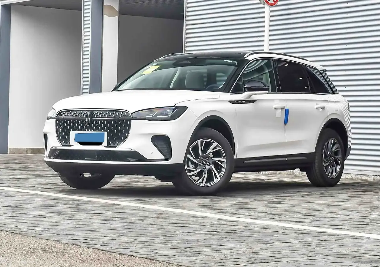 2024 Lincoln Corsair 2.0T 261HP L4 8AT