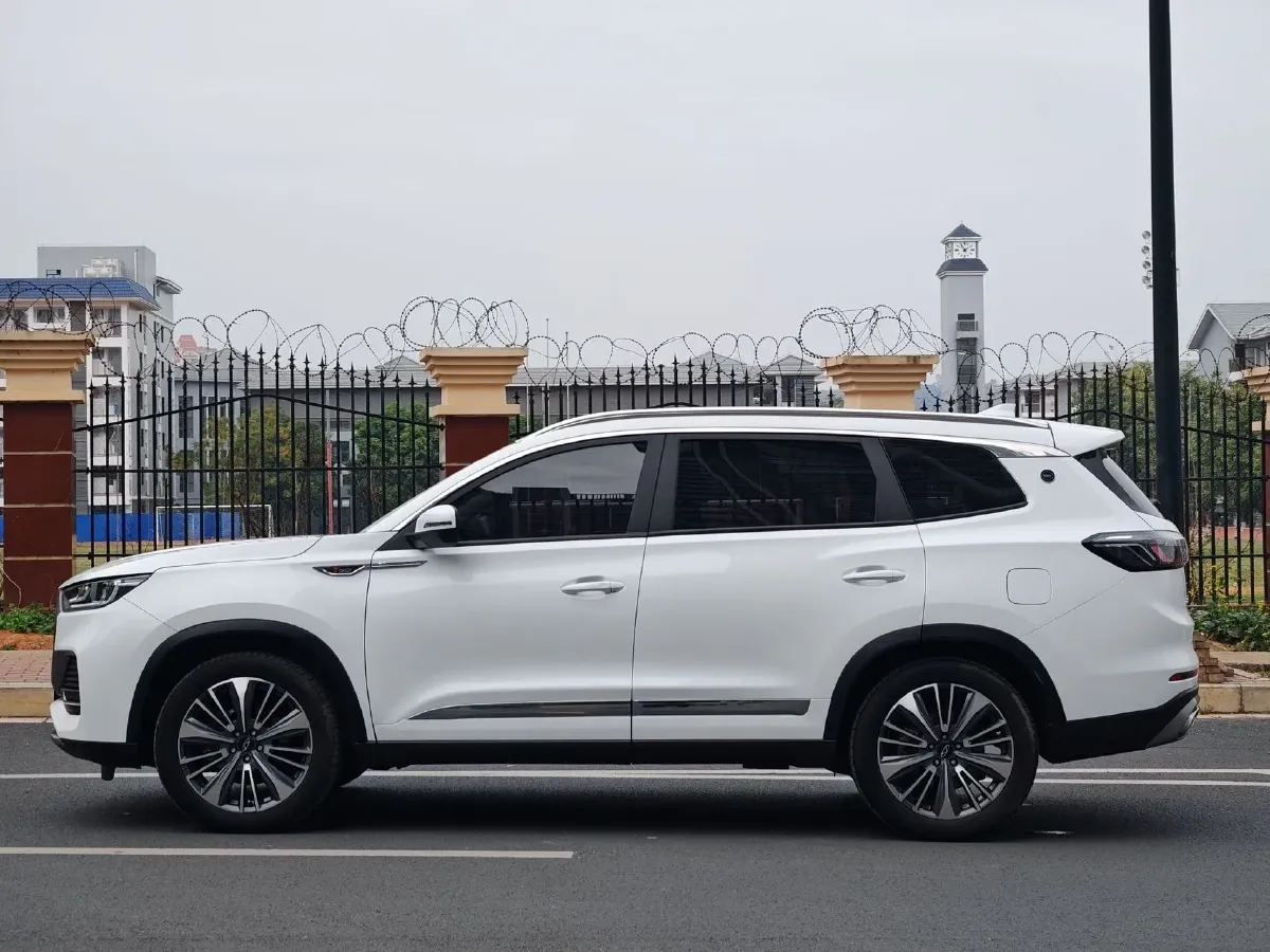 2024 Chery Tiggo 8 Plus 1.6T 197HP L4 7DCT,autocango,china used car exporter,china ev exporter,chinese used car exporter,chinese used ev exporter