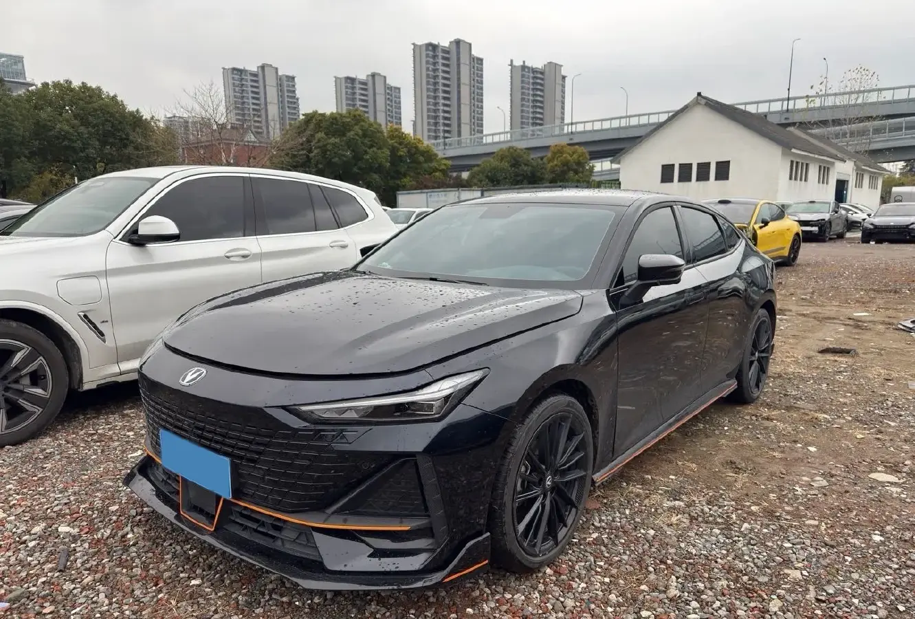 2022 ChangAn UNI-V 1.5T 188HP L4 7DCT