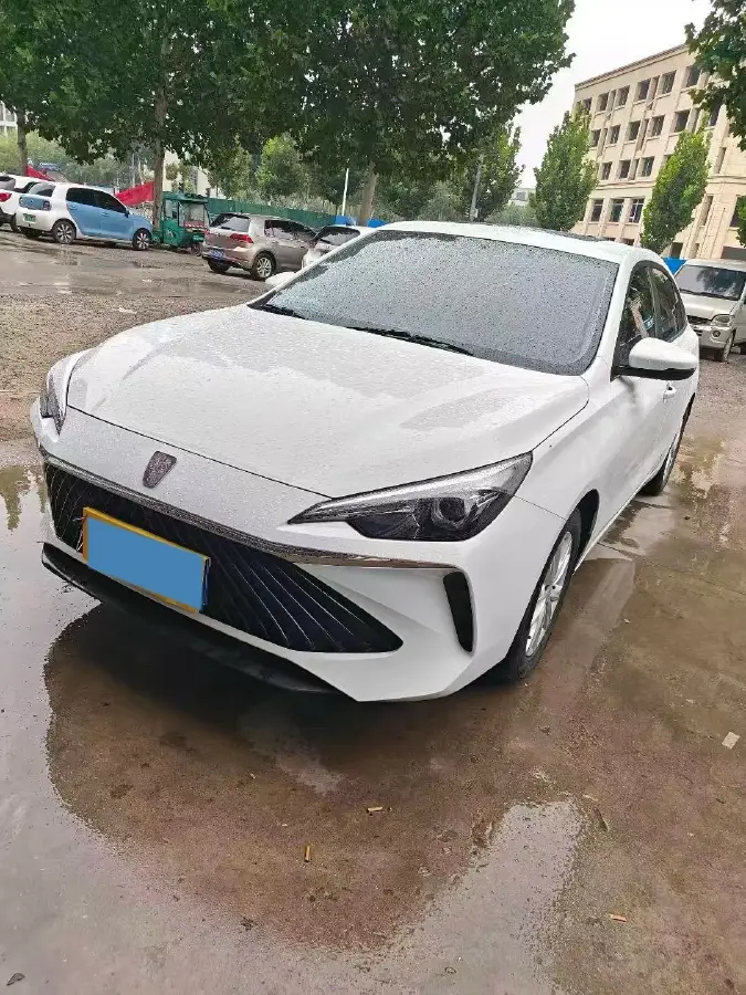 2023 Roewe i5 1.5L 129HP L4 5MT