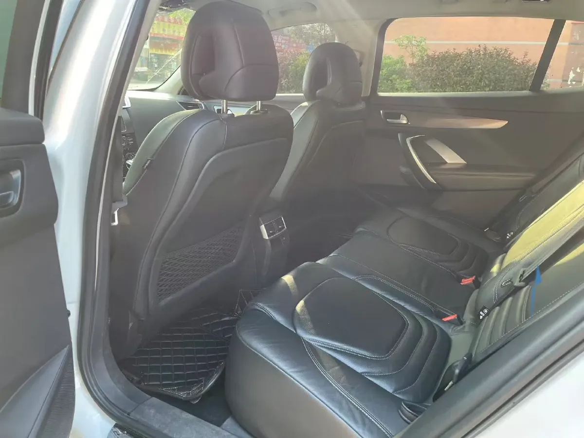 2017 DS 6 1.6T 167HP L4 6AT,autocango,china used car exporter,china ev exporter,chinese used car exporter,chinese used ev exporter