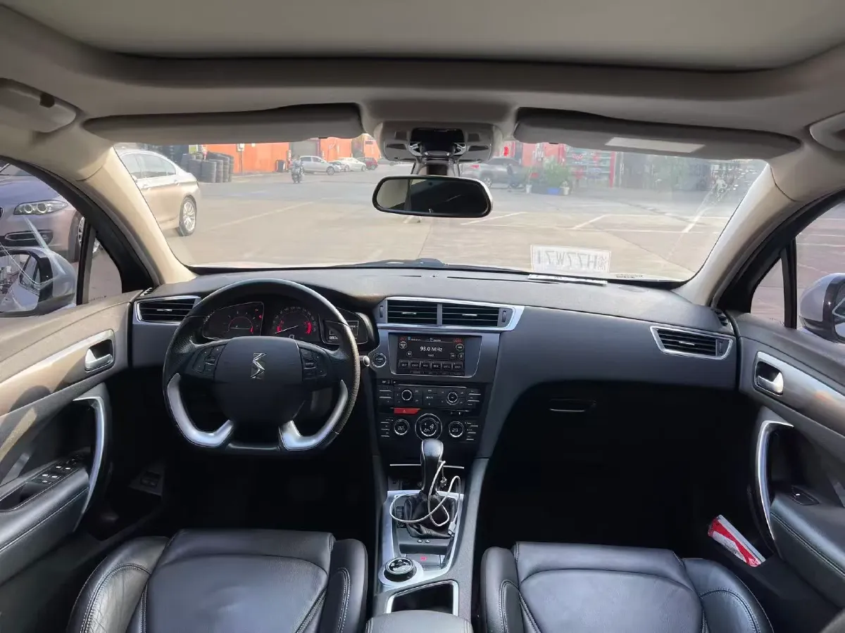 2017 DS 6 1.6T 167HP L4 6AT,autocango,china used car exporter,china ev exporter,chinese used car exporter,chinese used ev exporter