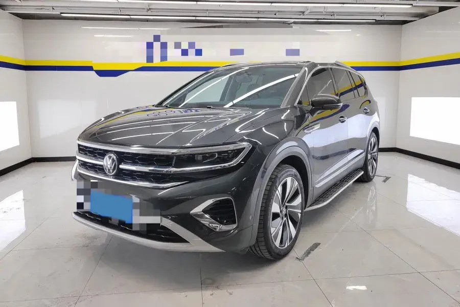2023 Volkswagen Talagon 2.0T 220HP L4 7DCT