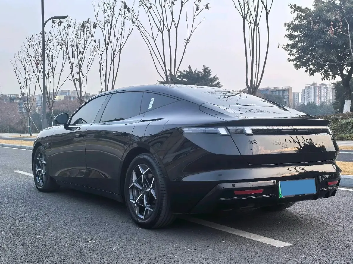 2025 LYNK&CO 10 EM-P 1.5T 163HP L4 3DHT PHEV,autocango,china used car exporter,china ev exporter,chinese used car exporter,chinese used ev exporter
