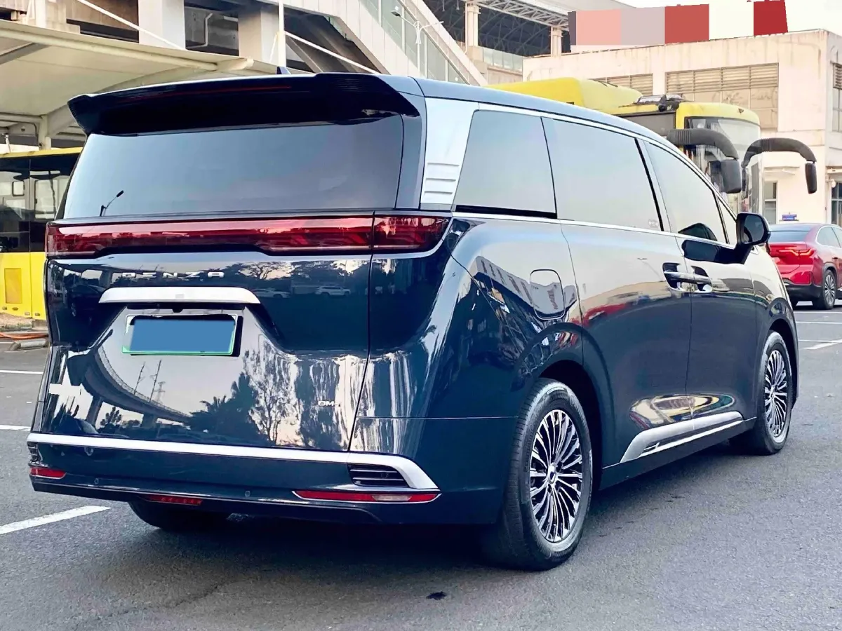 2022 HongQi HS7 3.0T 337HP V6 8AT,autocango,china used car exporter,china ev exporter,chinese used car exporter,chinese used ev exporter