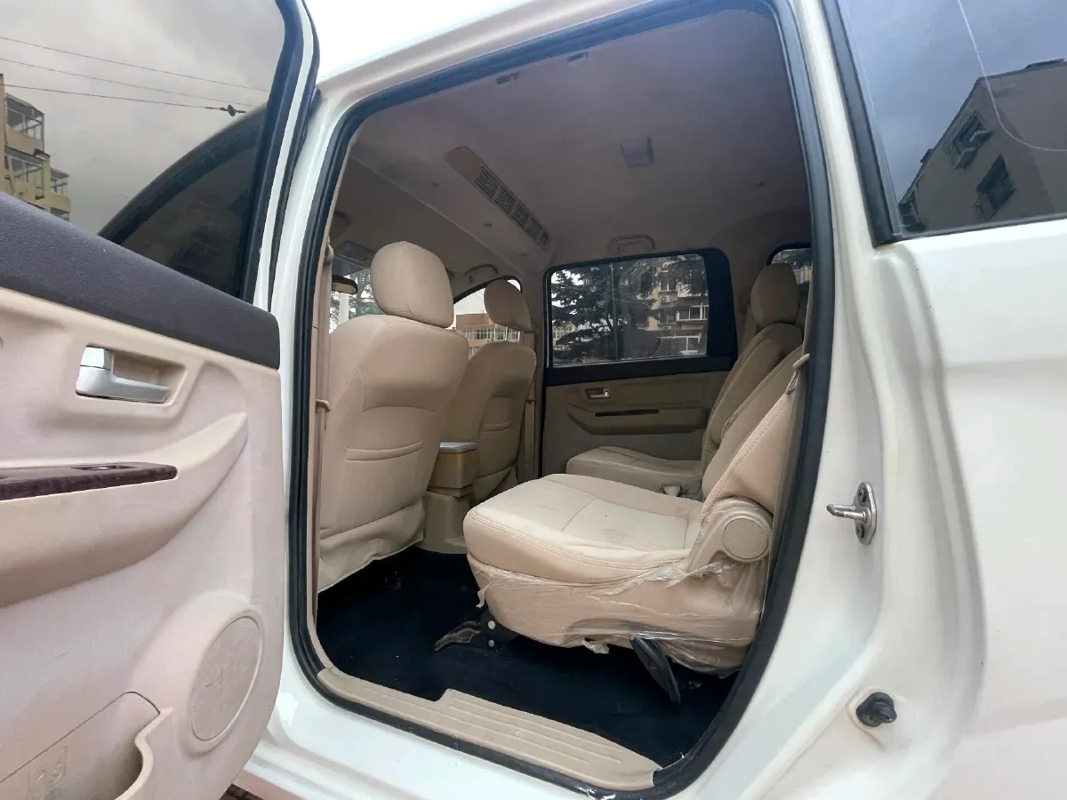 2016 BAIC WeiWang M35 1.5L 116HP L4 5MT,autocango,china used car exporter,china ev exporter,chinese used car exporter,chinese used ev exporter