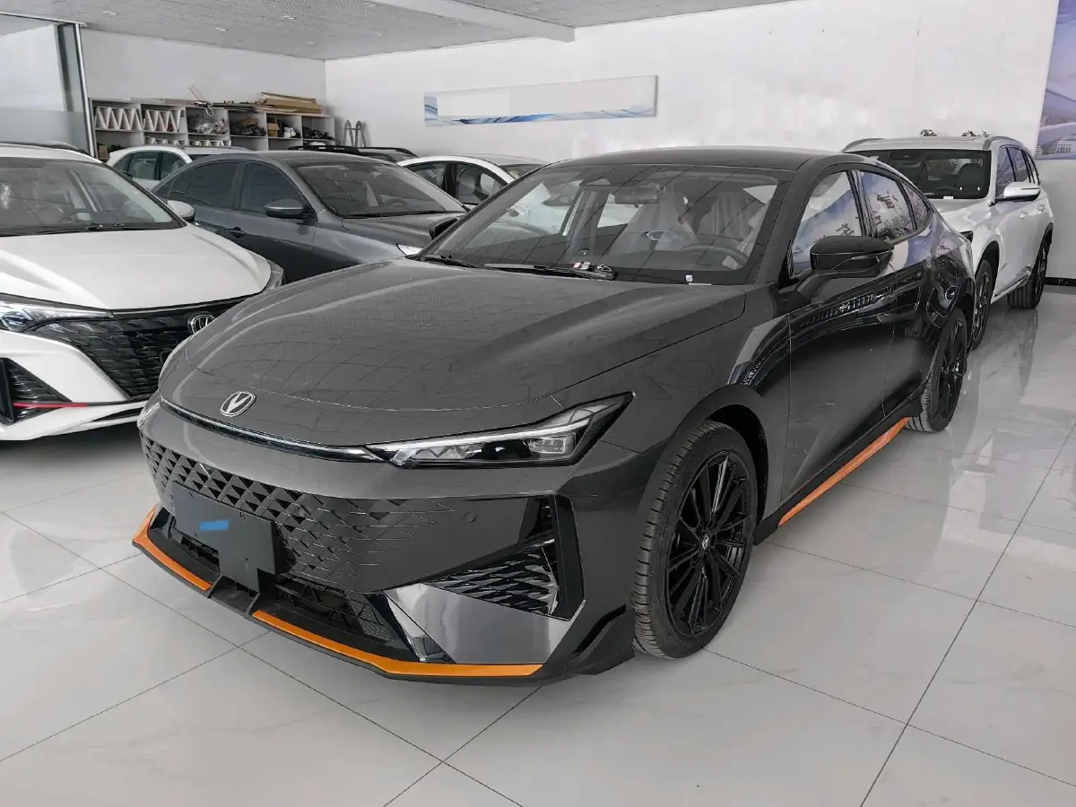 2024 ChangAn UNI-V 1.5T 188HP L4 7DCT