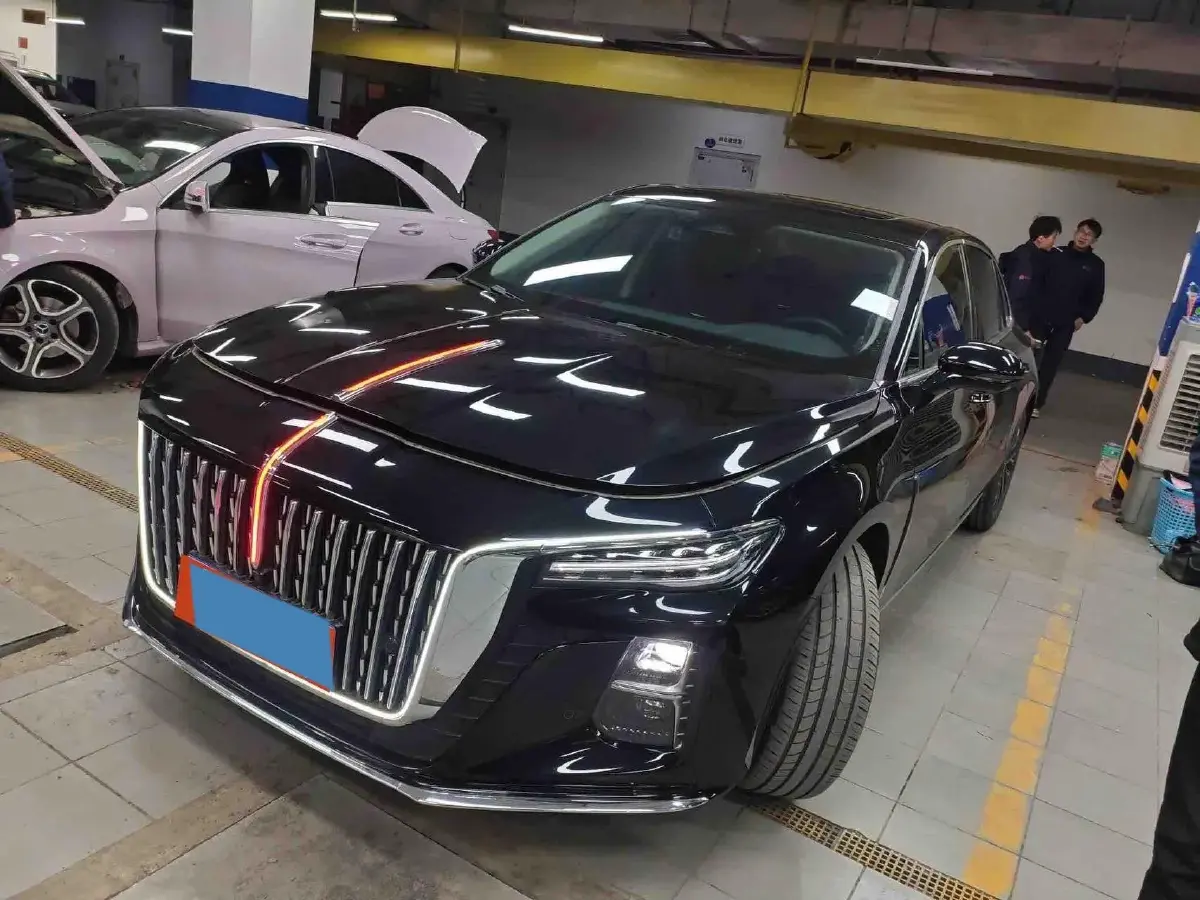 2024 HongQi H5 2.0T 224HP L4 8AT