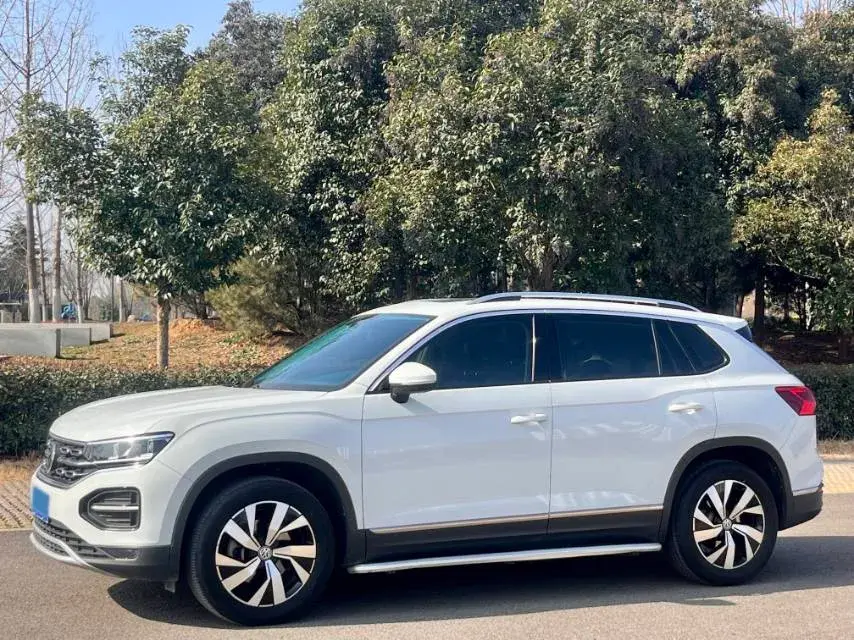 2019 Jeep Cherokee 2.0T 234HP L4 9AT