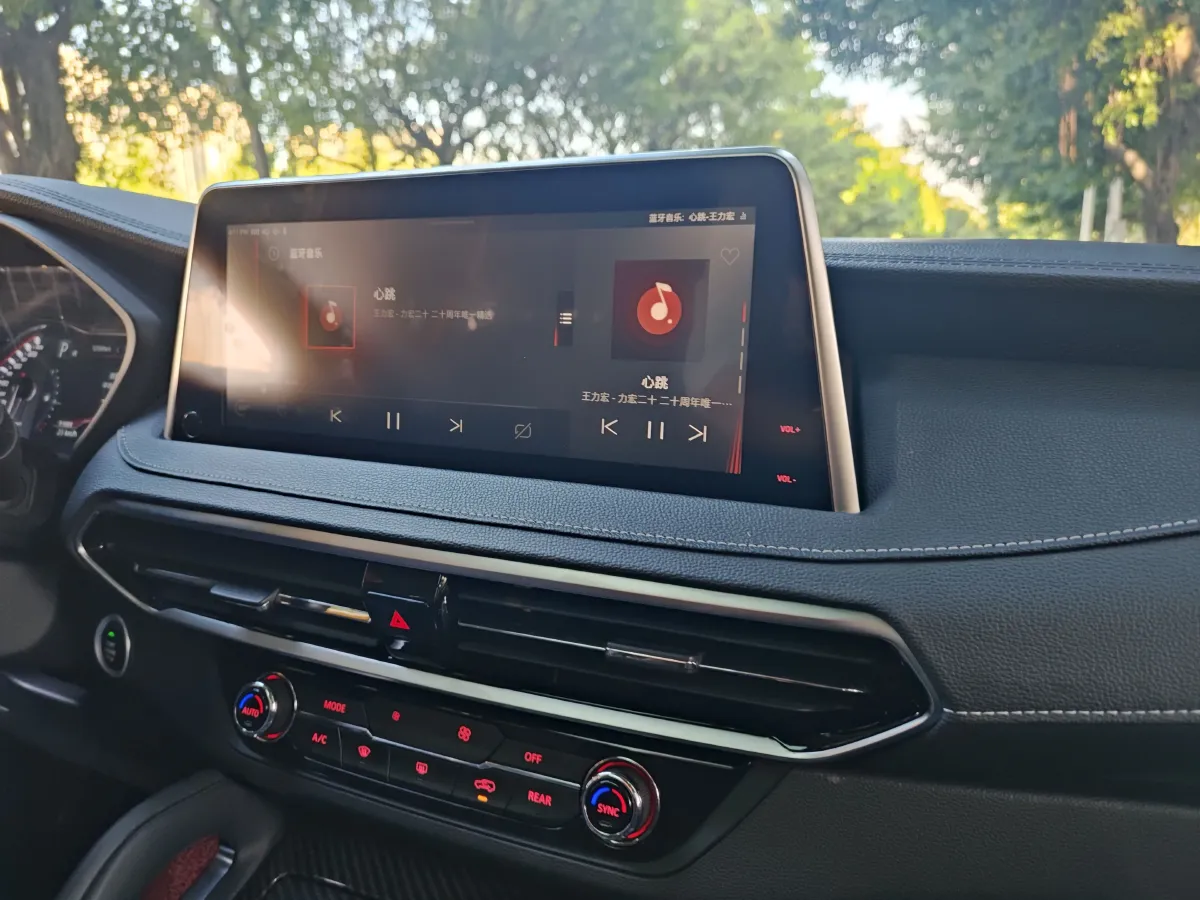 2021 MAXUS D90 Pro 2.0T 163HP L4 8AT,autocango,china used car exporter,china ev exporter,chinese used car exporter,chinese used ev exporter